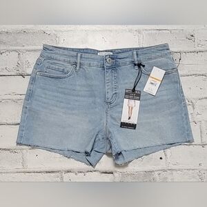 SOFIA Jeans Chi Mid Rise Shorts by Sofia Vergara